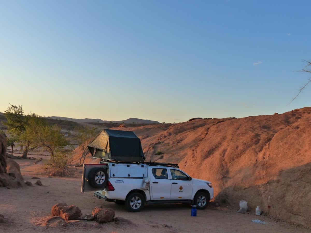 Ozohere Campsite And Himba Village Uis Exterior photo