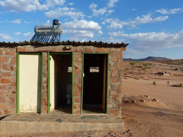 Ozohere Campsite And Himba Village Uis Exterior photo