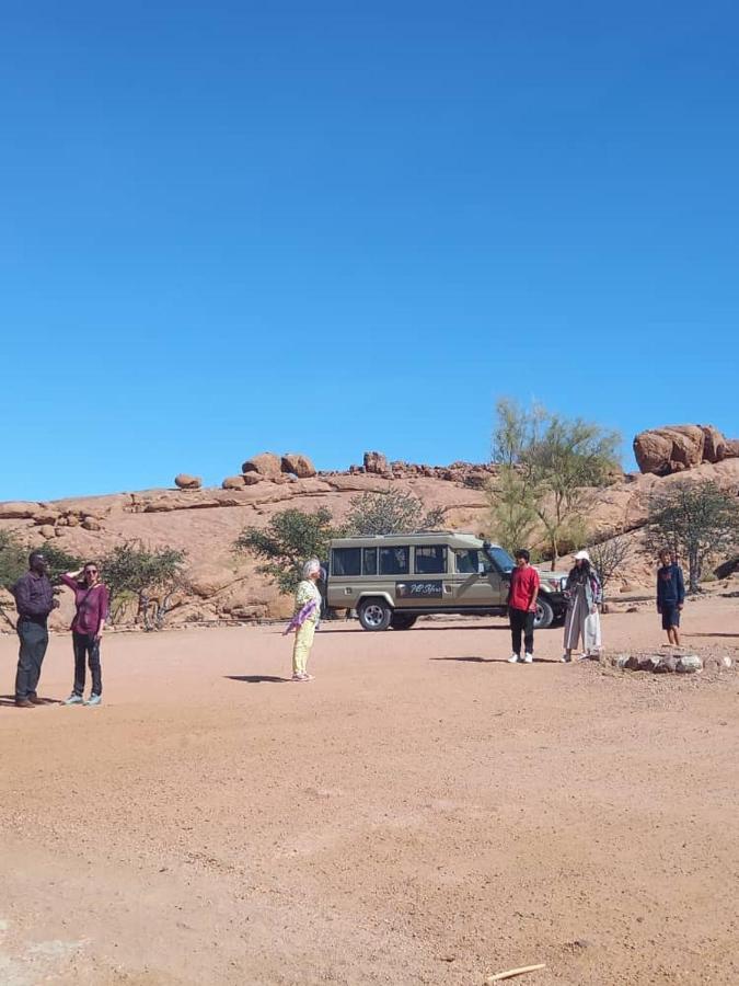 Ozohere Campsite And Himba Village Uis Exterior photo